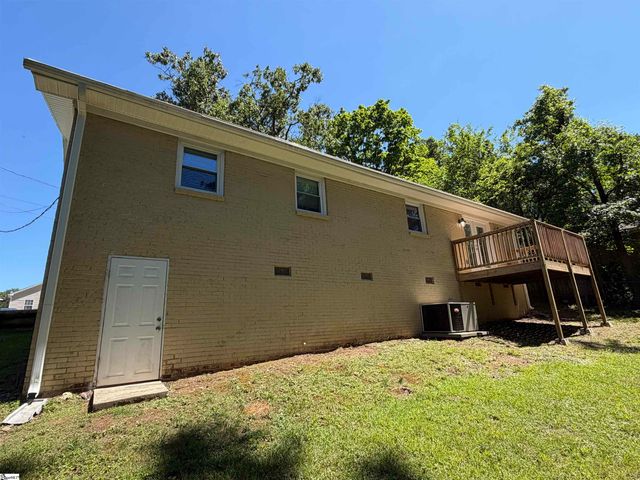 131A Oak Hill Drive, Greenville, SC 29617