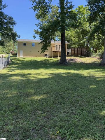 131A Oak Hill Drive, Greenville, SC 29617