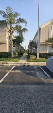 641 KENSINGTON LAKE CIRCLE, Brandon, FL 33511