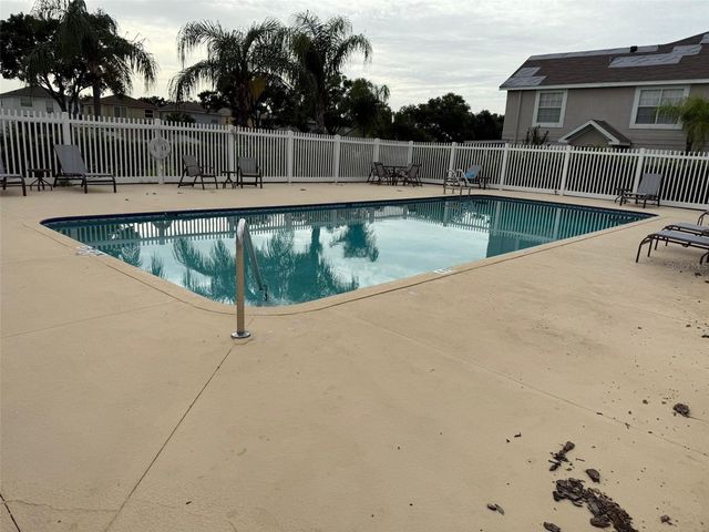 641 KENSINGTON LAKE CIRCLE, Brandon, FL 33511