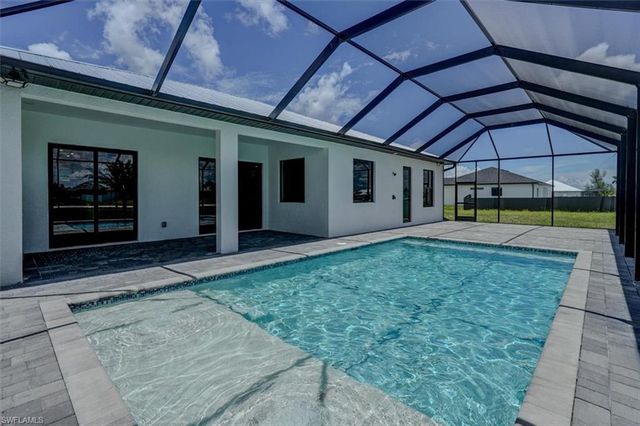 1227 NW 40th PL, Cape Coral, FL 33993