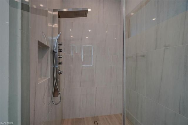 1227 NW 40th PL, Cape Coral, FL 33993