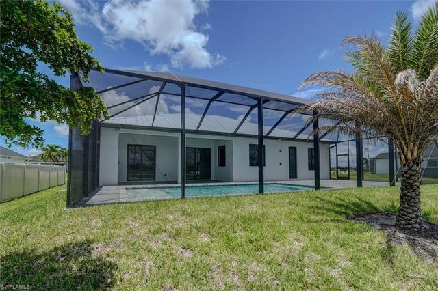 1227 NW 40th PL, Cape Coral, FL 33993