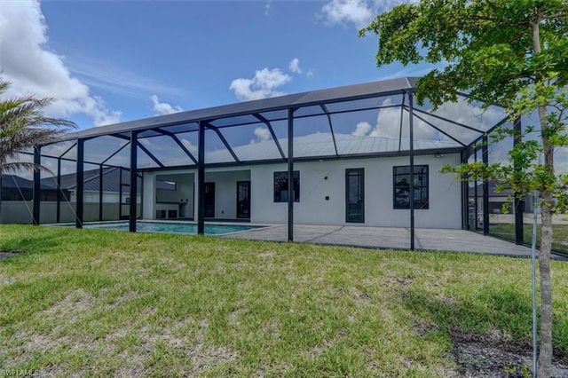 1227 NW 40th PL, Cape Coral, FL 33993