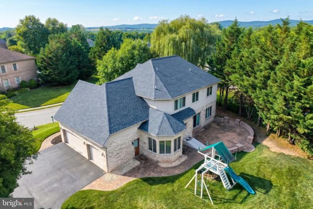 1124 SARAZEN WAY, York, PA 17404