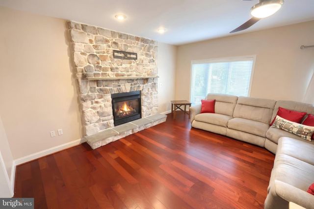 1124 SARAZEN WAY, York, PA 17404