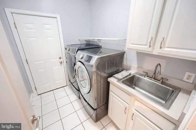 1124 SARAZEN WAY, York, PA 17404