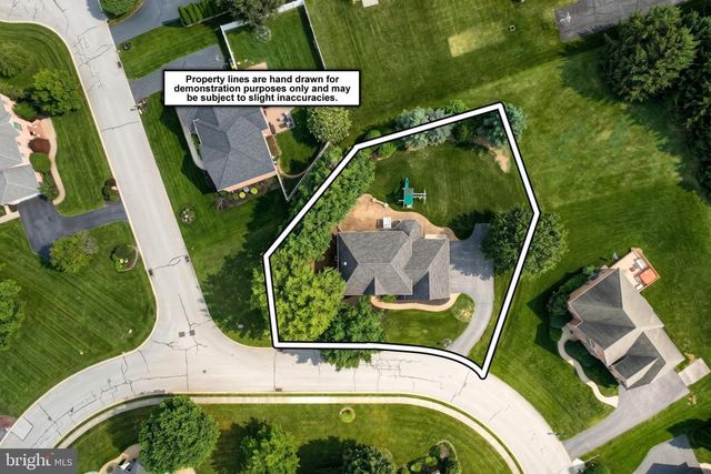 1124 SARAZEN WAY, York, PA 17404