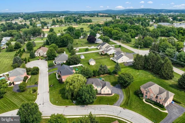 1124 SARAZEN WAY, York, PA 17404