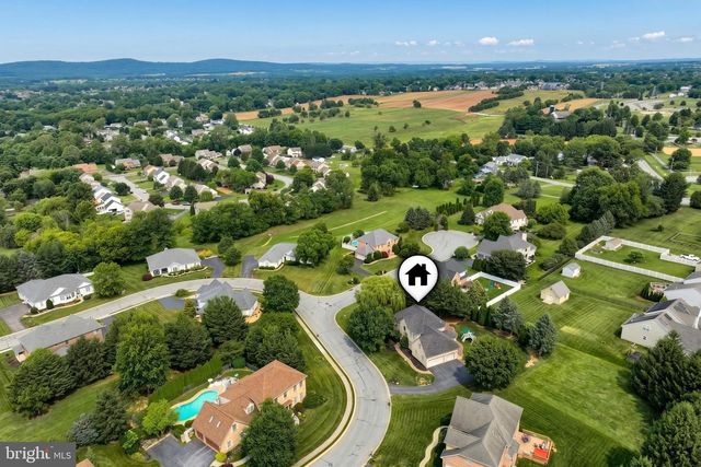 1124 SARAZEN WAY, York, PA 17404