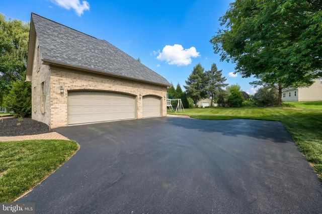 1124 SARAZEN WAY, York, PA 17404