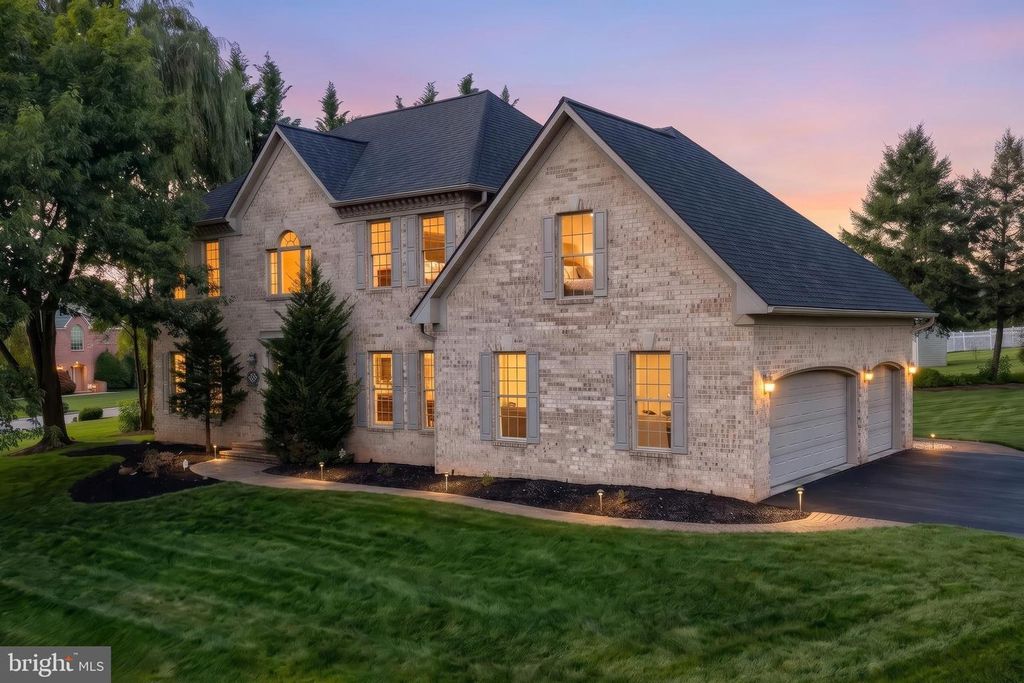 1124 SARAZEN WAY, York, PA 17404