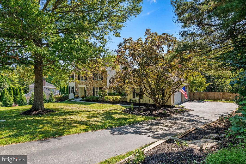 1021 BEAUMONT RD, Berwyn, PA 19312