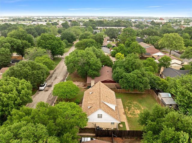 205 San Jacinto Court, Waxahachie, TX 75165