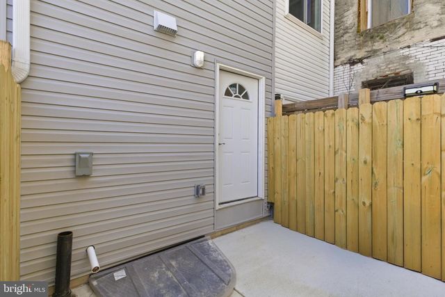 1511 W FLORA ST, Philadelphia, PA 19121