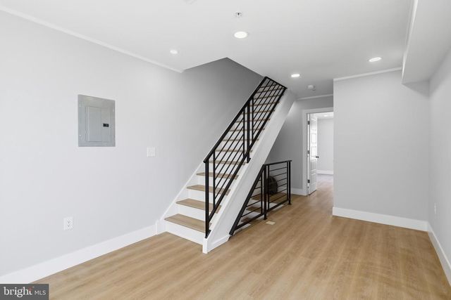 1511 W FLORA ST, Philadelphia, PA 19121
