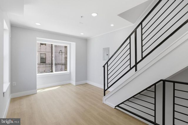 1511 W FLORA ST, Philadelphia, PA 19121