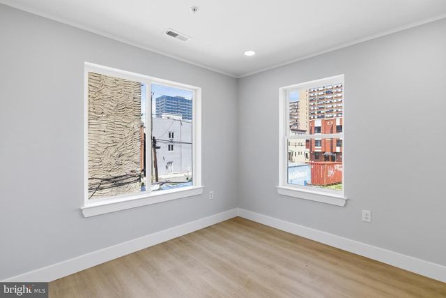 1511 W FLORA ST, Philadelphia, PA 19121