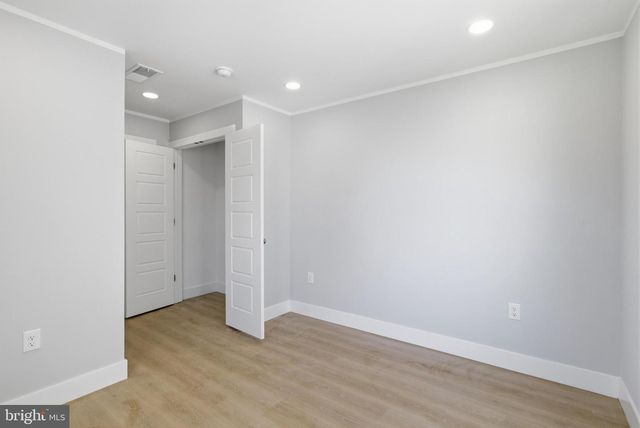 1511 W FLORA ST, Philadelphia, PA 19121