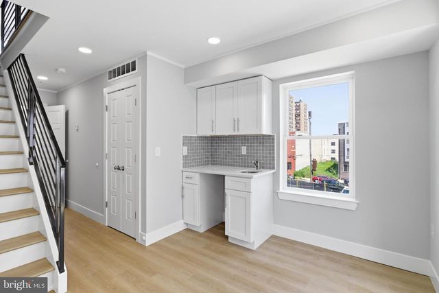 1511 W FLORA ST, Philadelphia, PA 19121