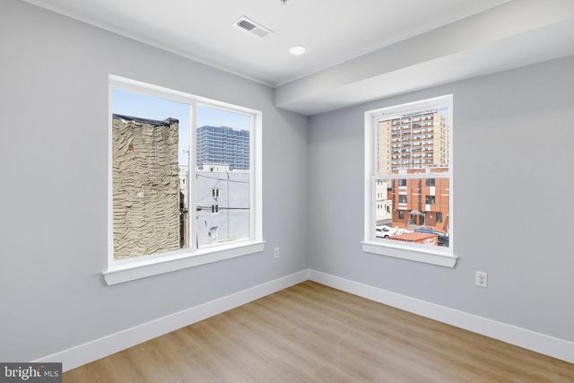 1511 W FLORA ST, Philadelphia, PA 19121