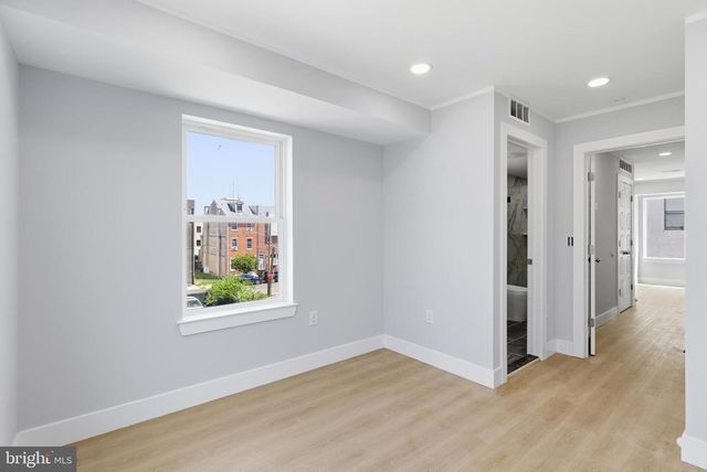 1511 W FLORA ST, Philadelphia, PA 19121