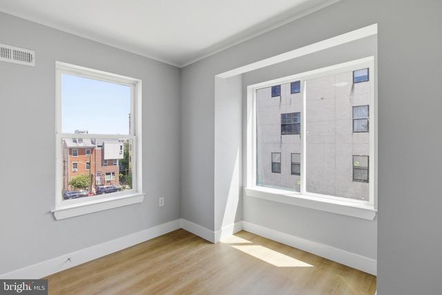 1511 W FLORA ST, Philadelphia, PA 19121