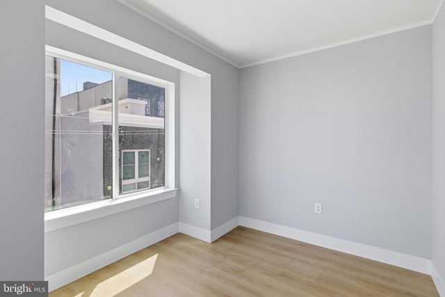 1511 W FLORA ST, Philadelphia, PA 19121