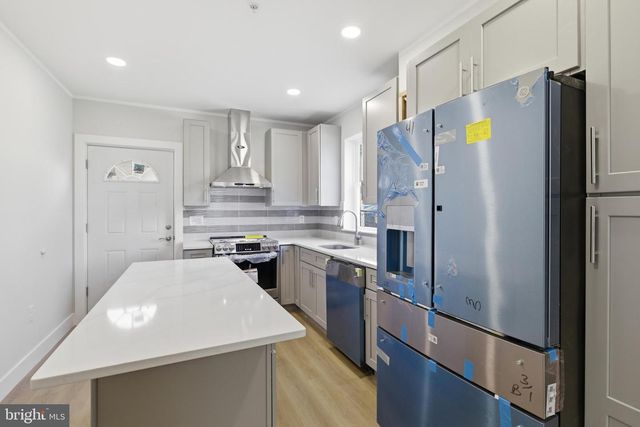 1511 W FLORA ST, Philadelphia, PA 19121