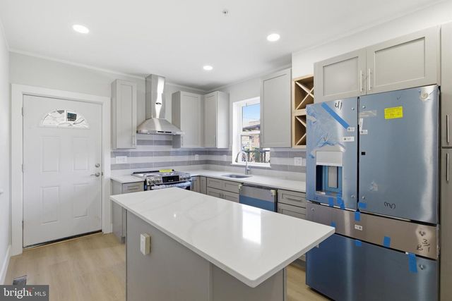 1511 W FLORA ST, Philadelphia, PA 19121