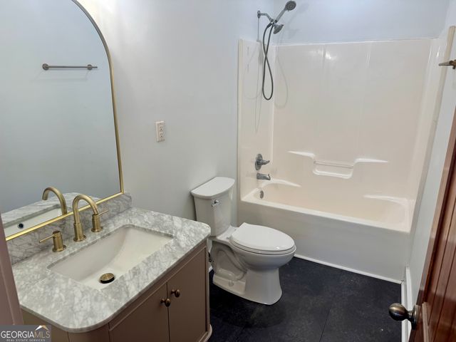 380 Creekside Drive, Arnoldsville, GA 30619