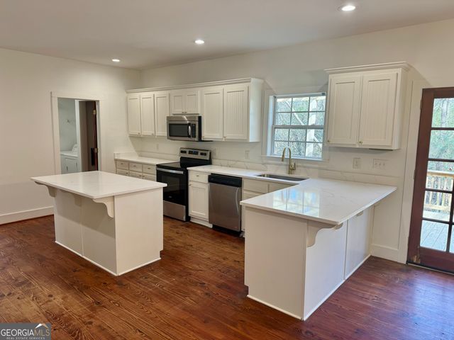 380 Creekside Drive, Arnoldsville, GA 30619