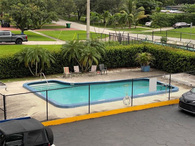 5100 SW 90th Avenue 314, Cooper City, FL 33328