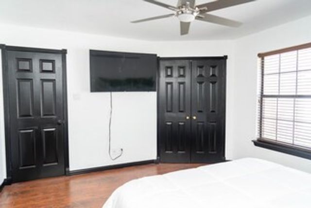 1922 Pinecrest Drive, Carrollton, TX 75010