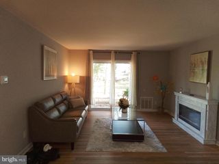 1054 TRISTRAM CIR, Mantua, NJ 08051