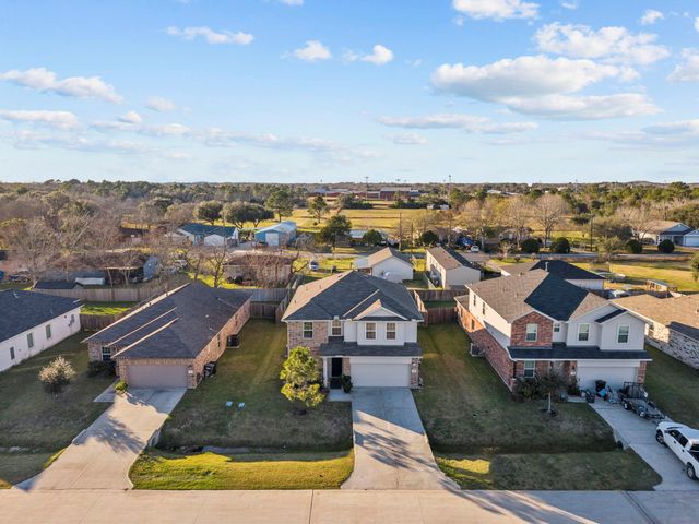 7318 Parkview Drive, Hitchcock, TX 77563