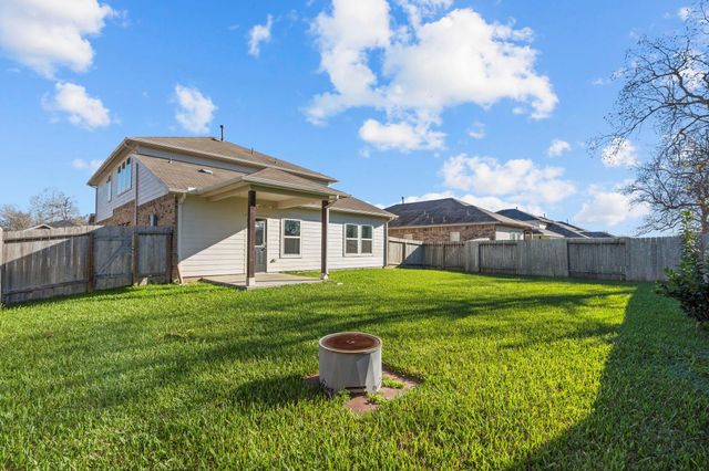 7318 Parkview Drive, Hitchcock, TX 77563