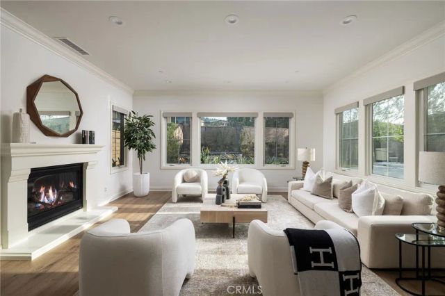 114 Great Oak, Irvine, CA 92602