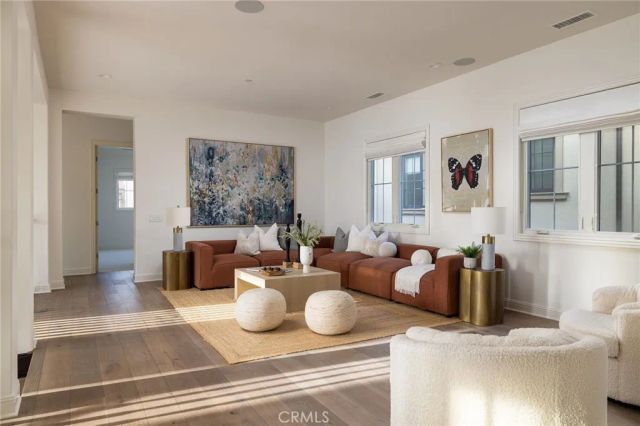 114 Great Oak, Irvine, CA 92602