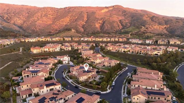 114 Great Oak, Irvine, CA 92602