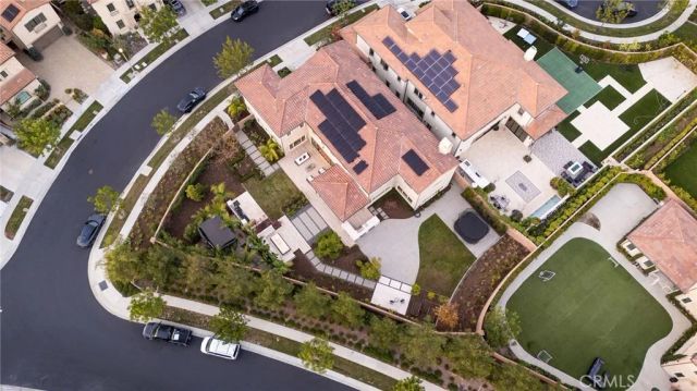 114 Great Oak, Irvine, CA 92602