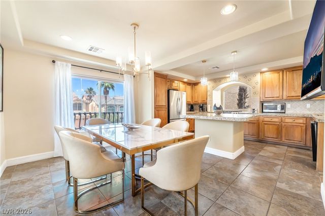 6877 Philharmonic Avenue, Las Vegas, NV 89139