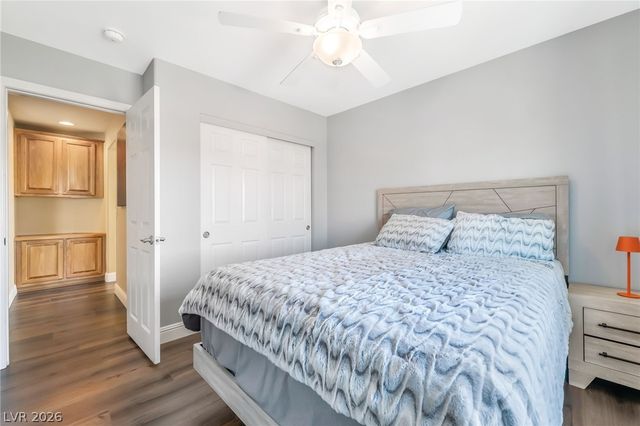 6877 Philharmonic Avenue, Las Vegas, NV 89139