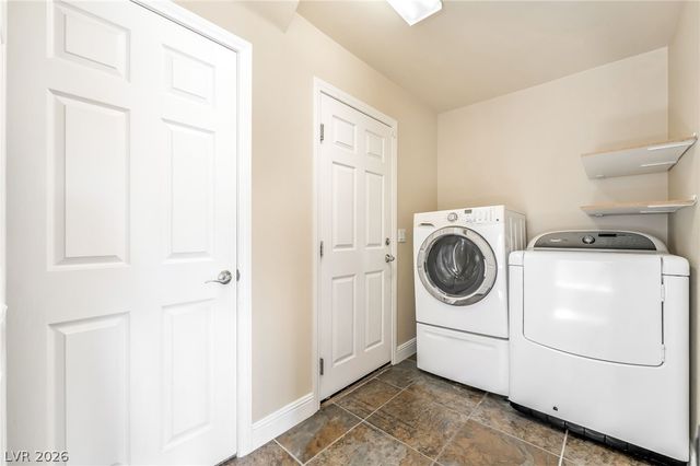 6877 Philharmonic Avenue, Las Vegas, NV 89139
