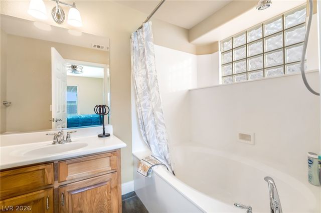 6877 Philharmonic Avenue, Las Vegas, NV 89139