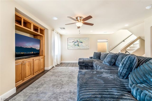 6877 Philharmonic Avenue, Las Vegas, NV 89139