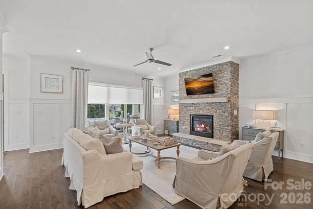 744 Amalfi Drive, Davidson, NC 28036