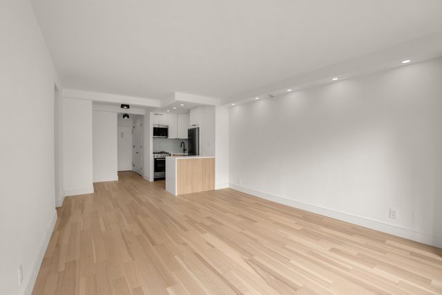 321 E 48th St Apt 7L, New York City, NY 10017