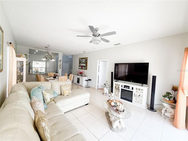 1827 MEADOW POND WAY, Orlando, FL 32824