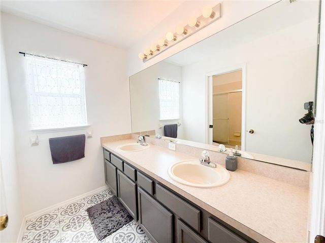 1827 MEADOW POND WAY, Orlando, FL 32824